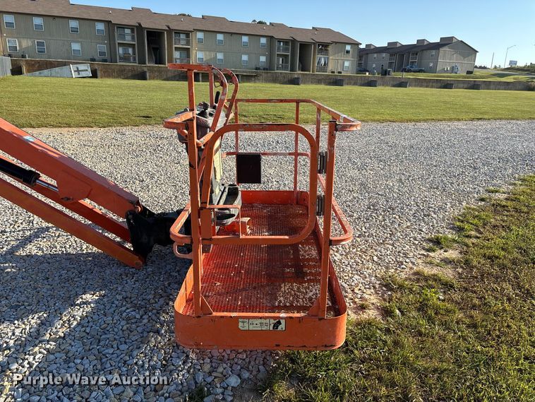 image for item FG0627 2006 JLG 660SJ boom lift