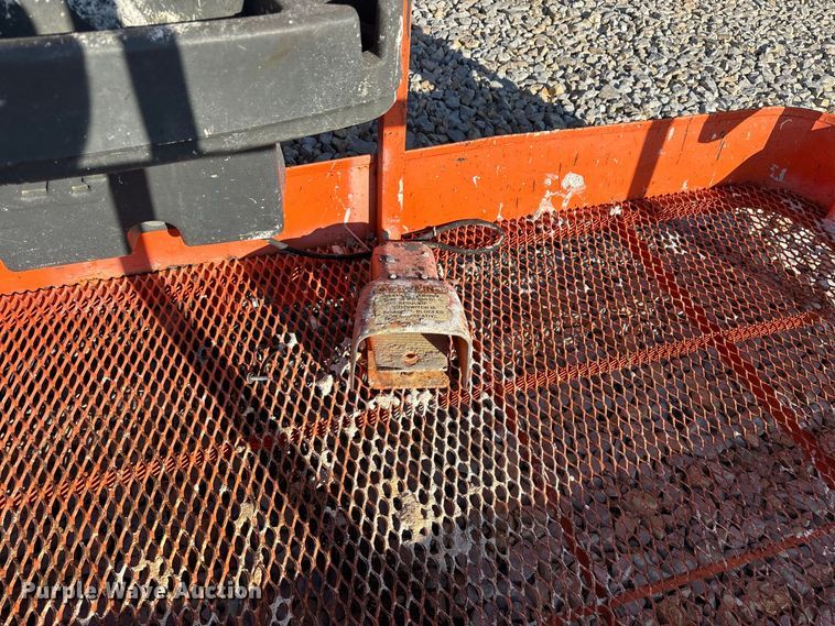 image for item FG0627 2006 JLG 660SJ boom lift