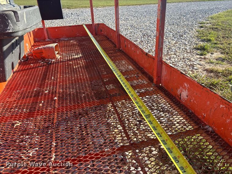 image for item FG0627 2006 JLG 660SJ boom lift