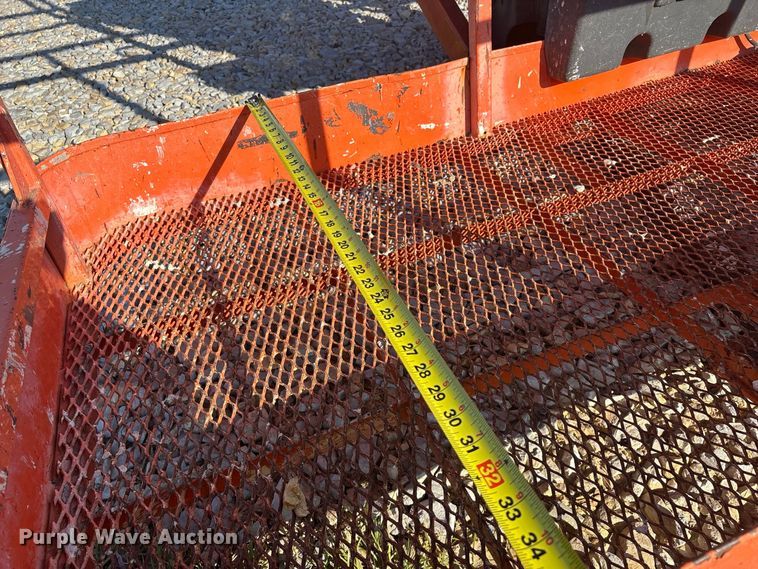 image for item FG0627 2006 JLG 660SJ boom lift