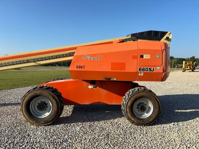 image for item FG0627 2006 JLG 660SJ boom lift