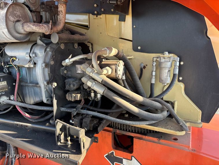 image for item FG0627 2006 JLG 660SJ boom lift