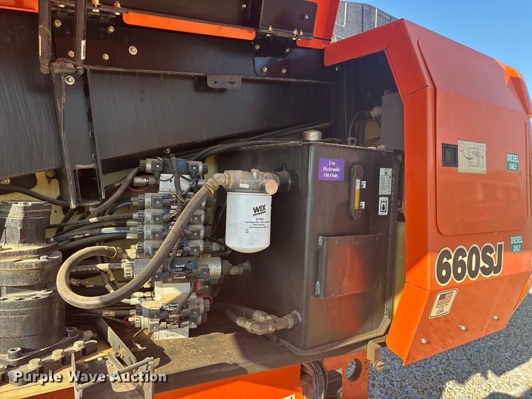 image for item FG0627 2006 JLG 660SJ boom lift