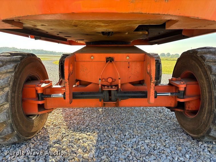 image for item FG0627 2006 JLG 660SJ boom lift