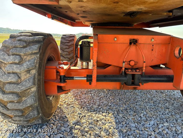 image for item FG0627 2006 JLG 660SJ boom lift