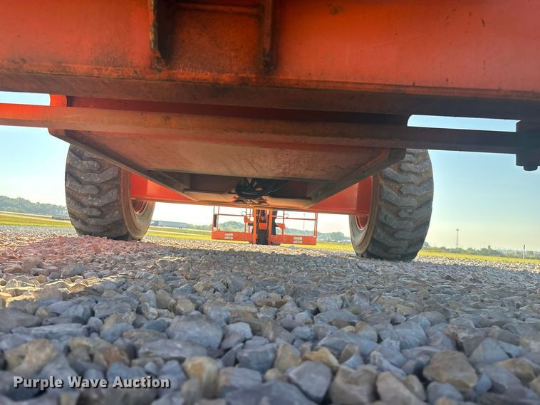 image for item FG0627 2006 JLG 660SJ boom lift