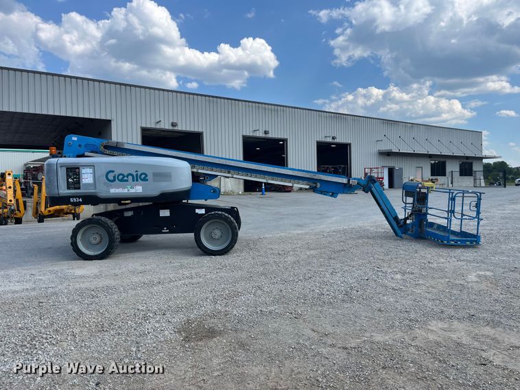 image for item FG0630 2015 Genie S-65 boom lift