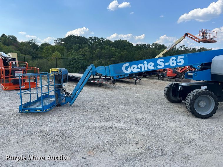 image for item FG0630 2015 Genie S-65 boom lift