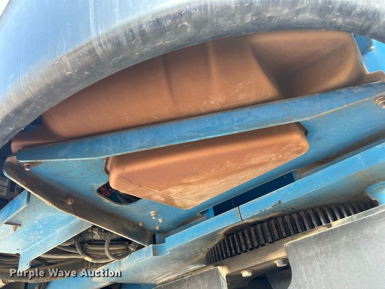 image for item FG0630 2015 Genie S-65 boom lift