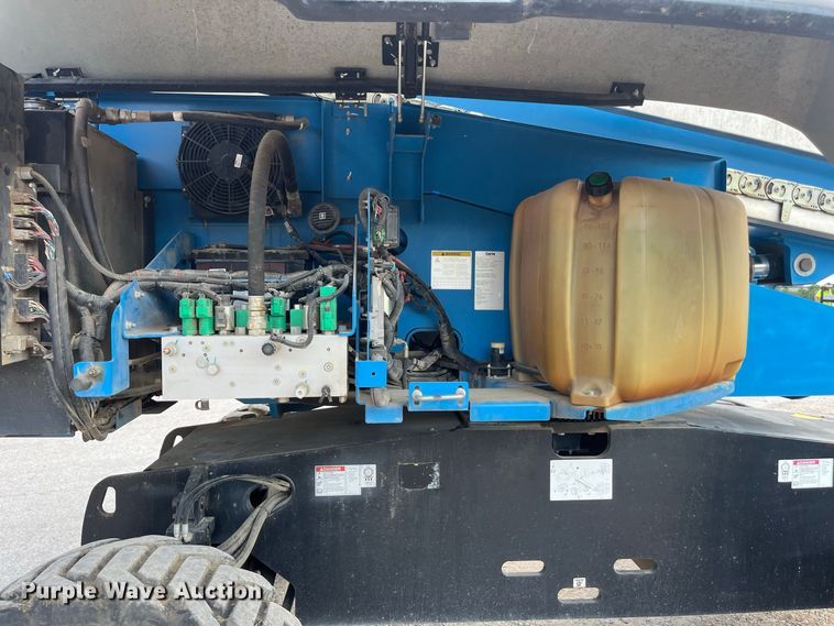 image for item FG0630 2015 Genie S-65 boom lift