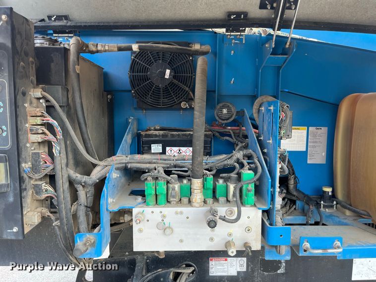 image for item FG0630 2015 Genie S-65 boom lift