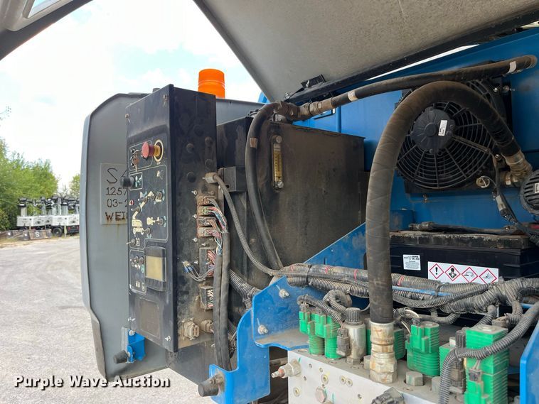 image for item FG0630 2015 Genie S-65 boom lift