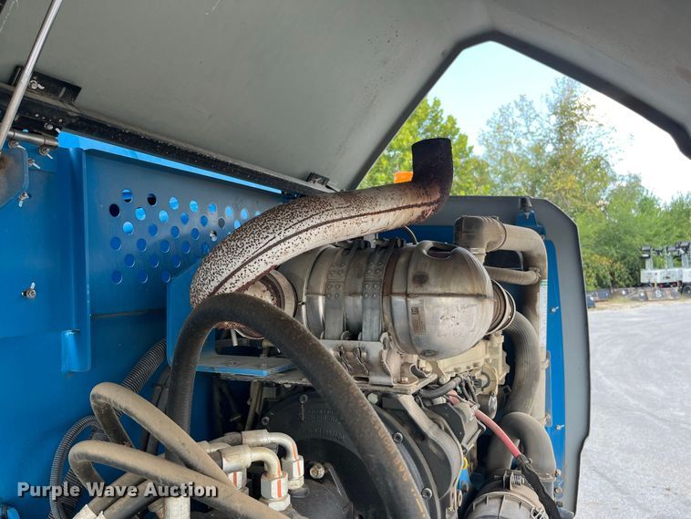 image for item FG0630 2015 Genie S-65 boom lift