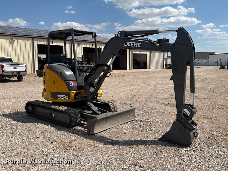 image for item FH6631 John Deere 35G mini excavator