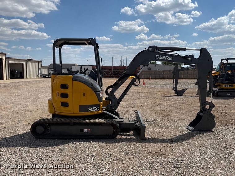 image for item FH6631 John Deere 35G mini excavator