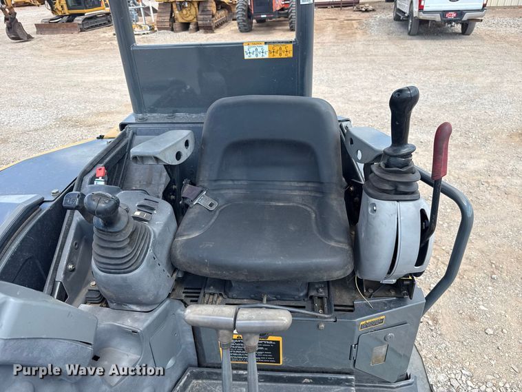 image for item FH6631 John Deere 35G mini excavator