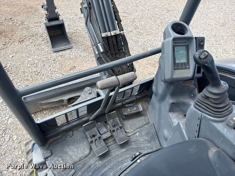 image for item FH6631 John Deere 35G mini excavator