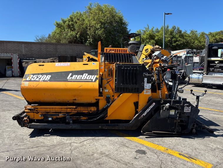 image for item FH7532 LeeBoy 8520 paver