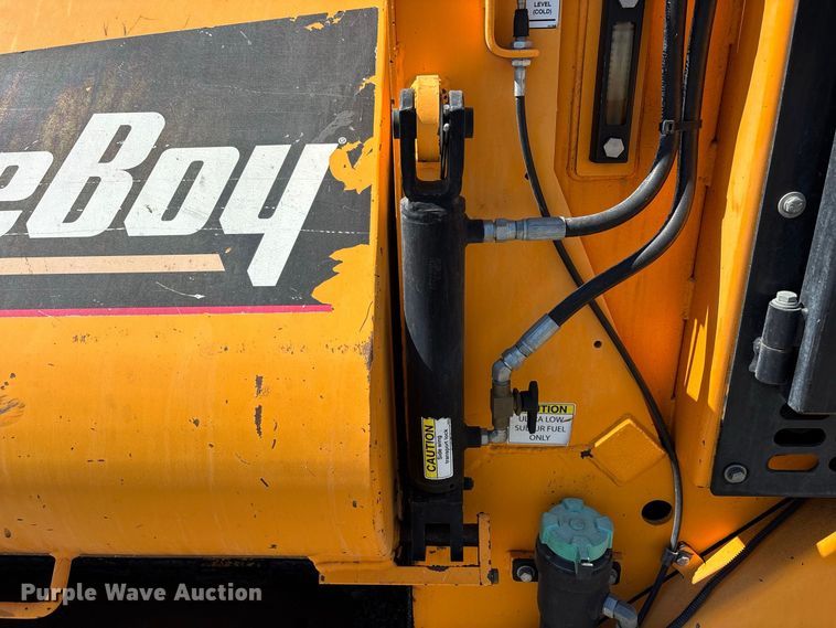 image for item FH7532 LeeBoy 8520 paver