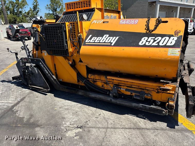 image for item FH7532 LeeBoy 8520 paver