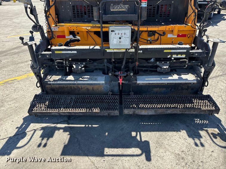 image for item FH7532 LeeBoy 8520 paver