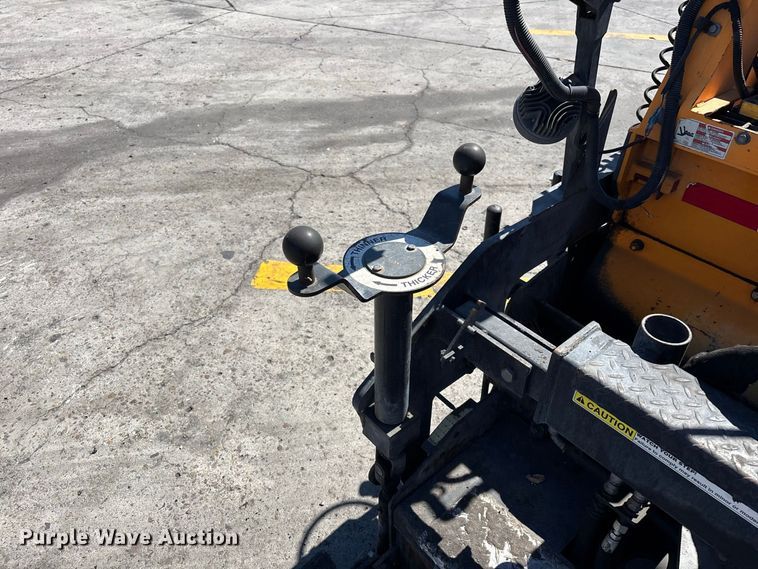 image for item FH7532 LeeBoy 8520 paver