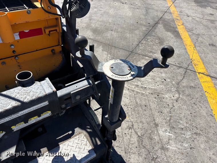 image for item FH7532 LeeBoy 8520 paver