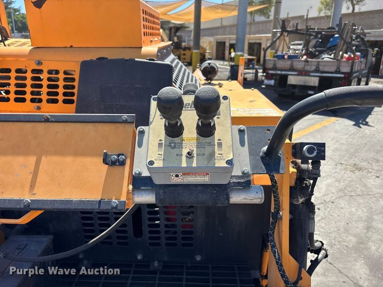 image for item FH7532 LeeBoy 8520 paver