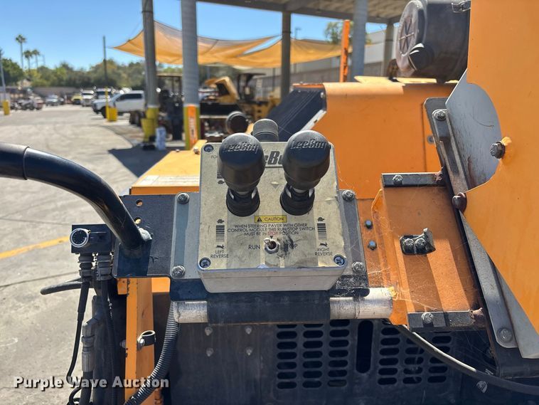 image for item FH7532 LeeBoy 8520 paver