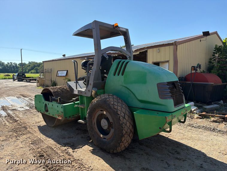 image for item FI0347 2013 Hamm 3307 single drum vibratory roller