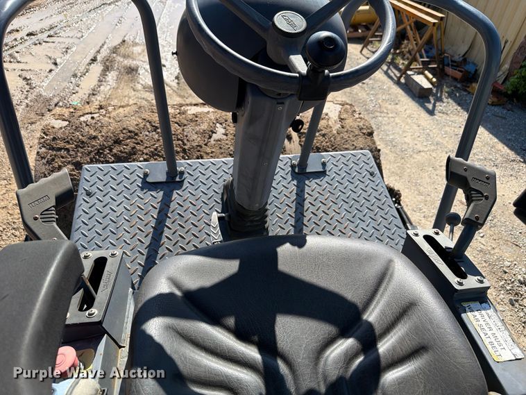 image for item FI0347 2013 Hamm 3307 single drum vibratory roller
