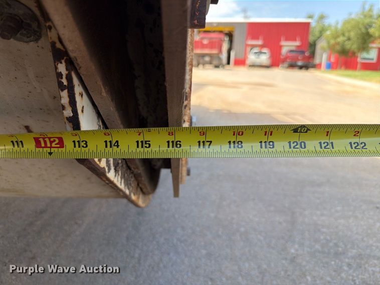 image for item FI0362 Roadtec SB-2500 material transfer vehicle