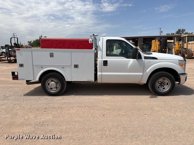 image for item FI0367 2013 Ford F250 Super Duty utility bed pickup truck