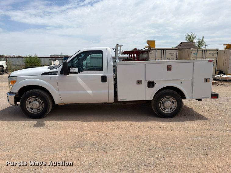 image for item FI0367 2013 Ford F250 Super Duty utility bed pickup truck