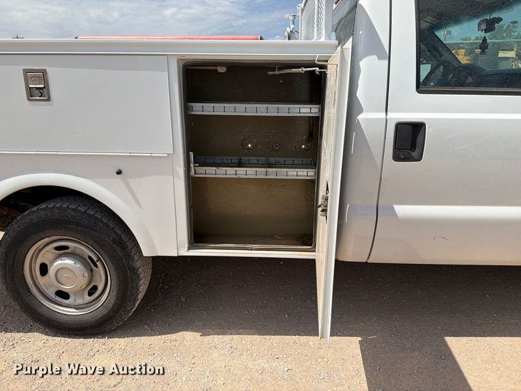 image for item FI0367 2013 Ford F250 Super Duty utility bed pickup truck