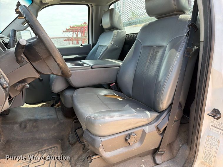 image for item FI0367 2013 Ford F250 Super Duty utility bed pickup truck