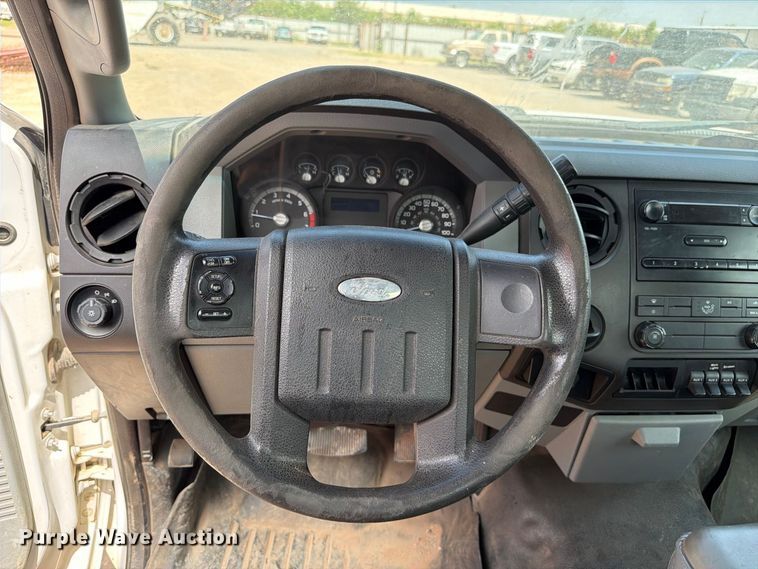 image for item FI0367 2013 Ford F250 Super Duty utility bed pickup truck