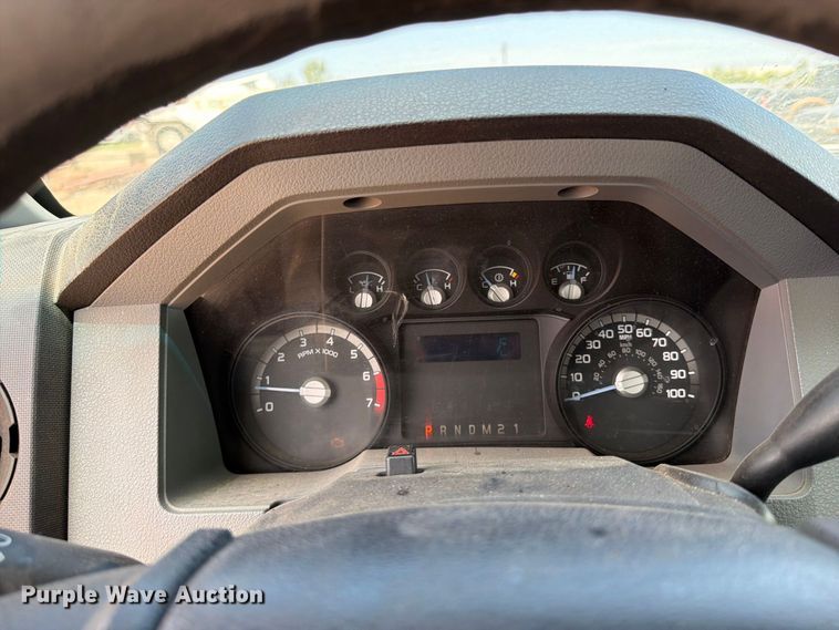 image for item FI0367 2013 Ford F250 Super Duty utility bed pickup truck