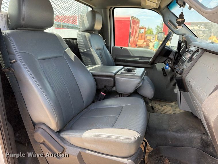 image for item FI0367 2013 Ford F250 Super Duty utility bed pickup truck