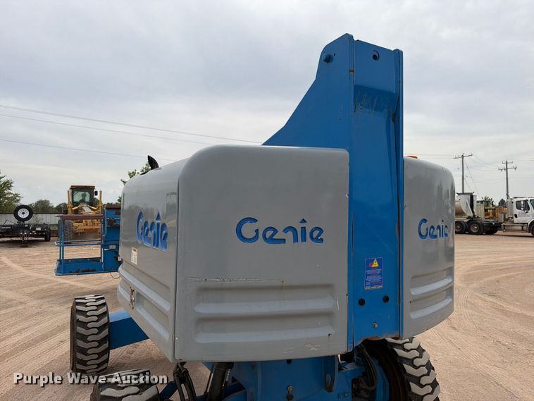 image for item FI0368 2007 Genie S-40 boom lift