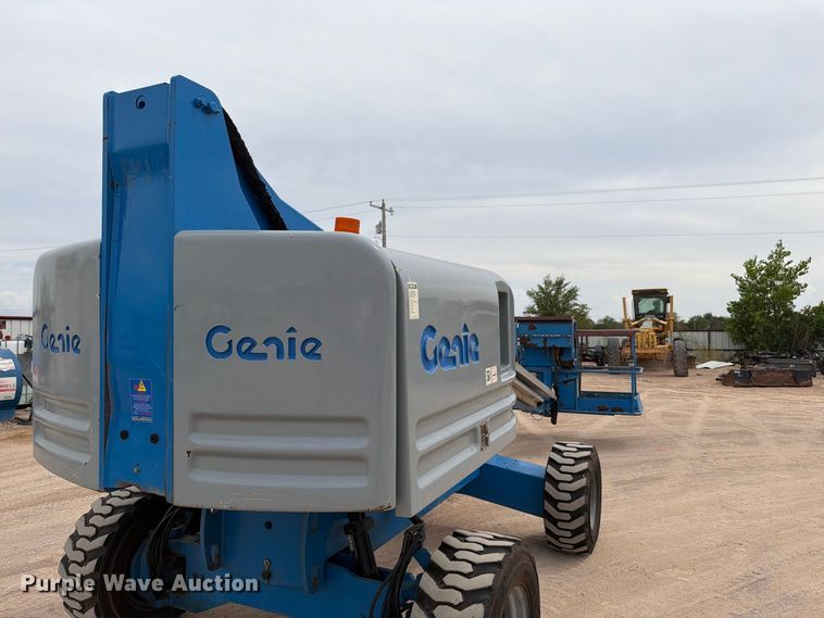 image for item FI0368 2007 Genie S-40 boom lift