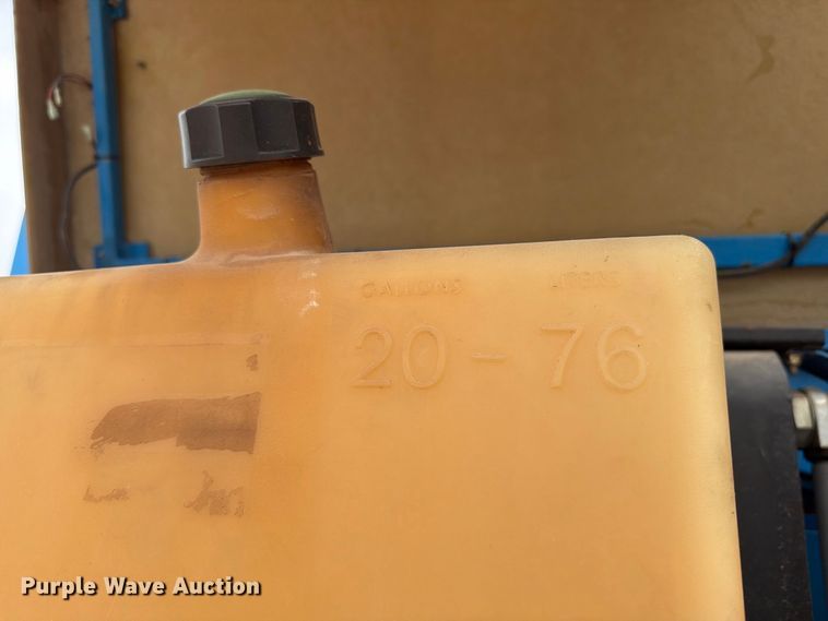 image for item FI0368 2007 Genie S-40 boom lift