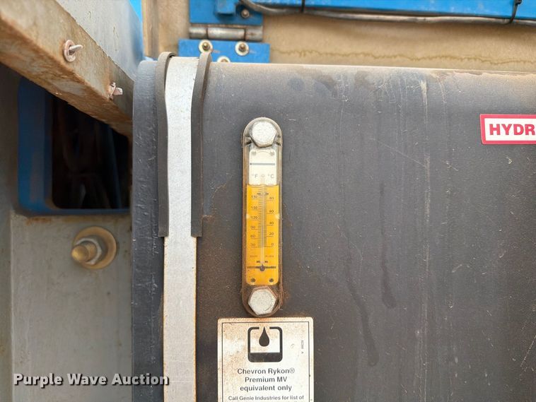 image for item FI0368 2007 Genie S-40 boom lift