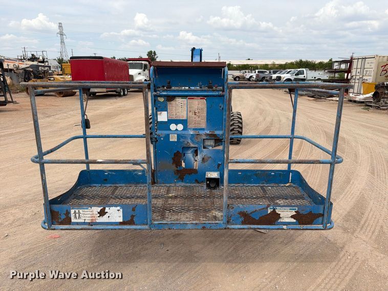 image for item FI0368 2007 Genie S-40 boom lift