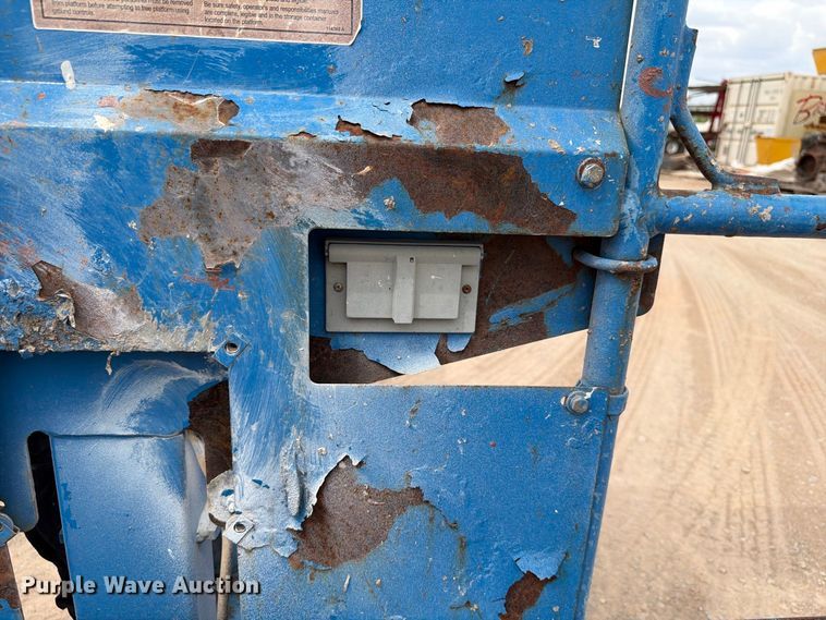 image for item FI0368 2007 Genie S-40 boom lift