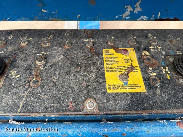 image for item FI0368 2007 Genie S-40 boom lift
