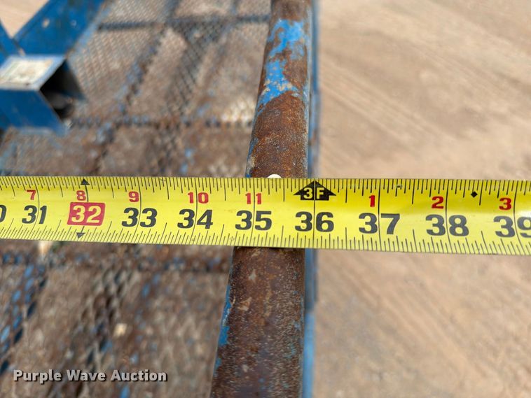 image for item FI0368 2007 Genie S-40 boom lift