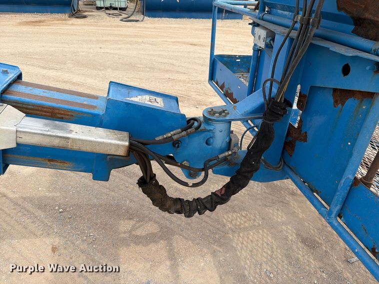 image for item FI0368 2007 Genie S-40 boom lift