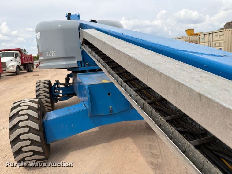image for item FI0368 2007 Genie S-40 boom lift
