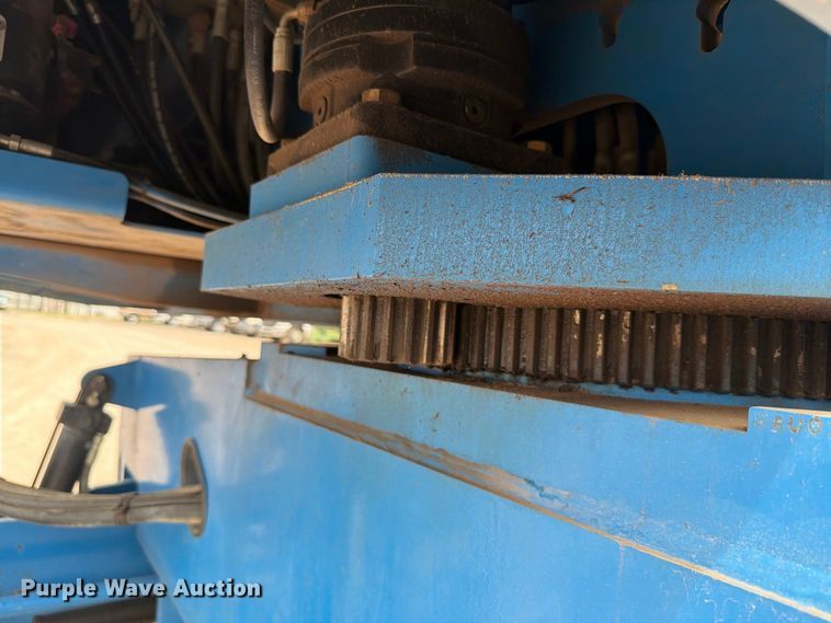 image for item FI0368 2007 Genie S-40 boom lift